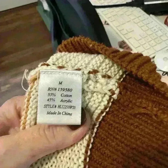 Pink Lily brown striped sweater. Boxy size m - Picture 3 of 4